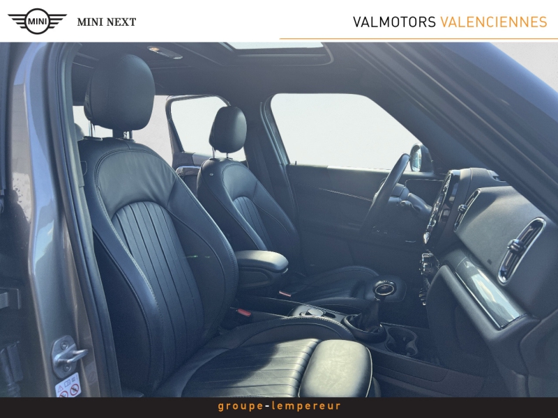 Image MINI Countryman Cooper SE 136ch + 88ch Exquisite ALL4 BVA