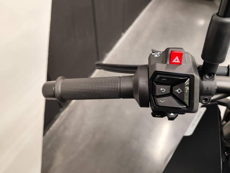 Image HUSQVARNA Svartpilen Svartpilen 801