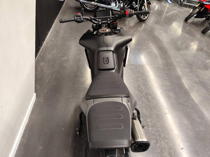 Image HUSQVARNA Svartpilen Svartpilen 801