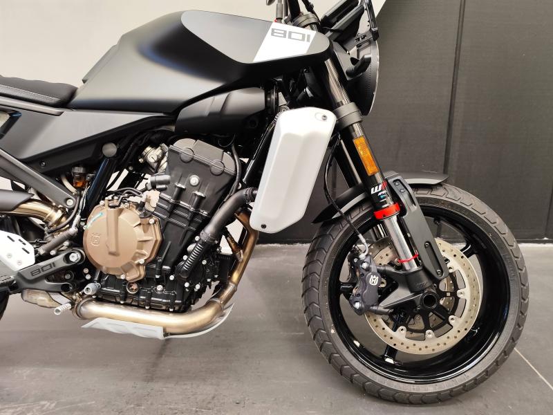 Image HUSQVARNA Svartpilen Svartpilen 801