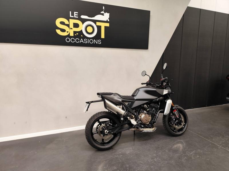 Image HUSQVARNA Svartpilen Svartpilen 801