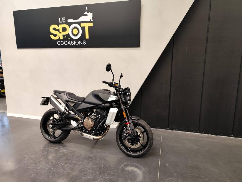 Image HUSQVARNA Svartpilen Svartpilen 801