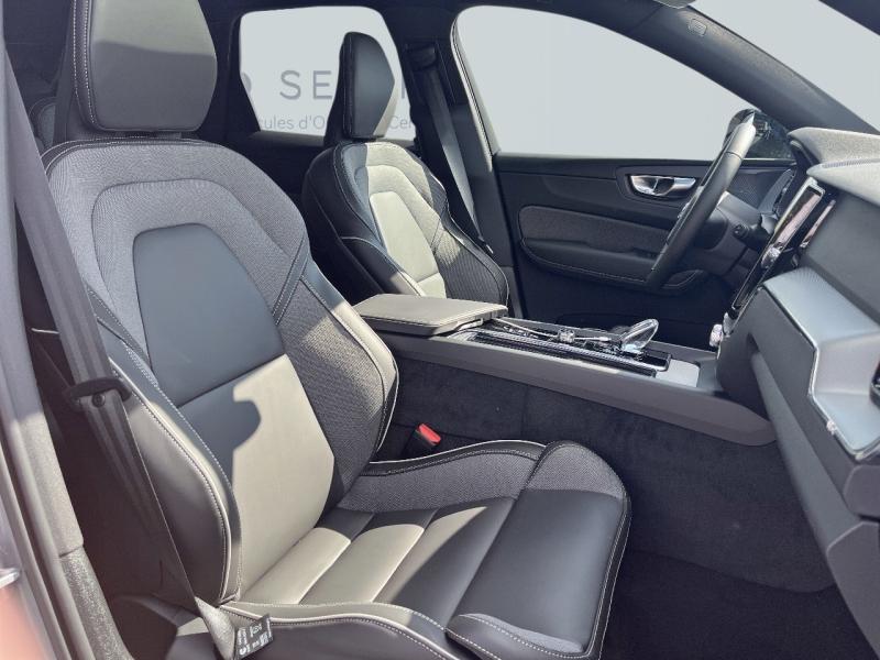 Image VOLVO XC60 T6 Hybride Rechargeable 350ch Plus Style Dark Geartronic 8 AWD