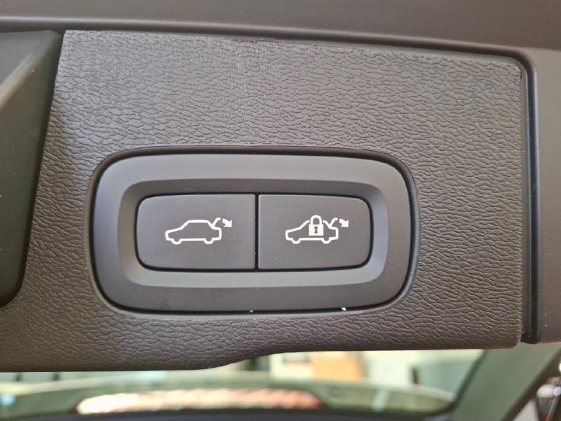 Image VOLVO XC60 T6 Hybride Rechargeable 253 + 145ch Plus Style Dark Geartronic 8 AWD