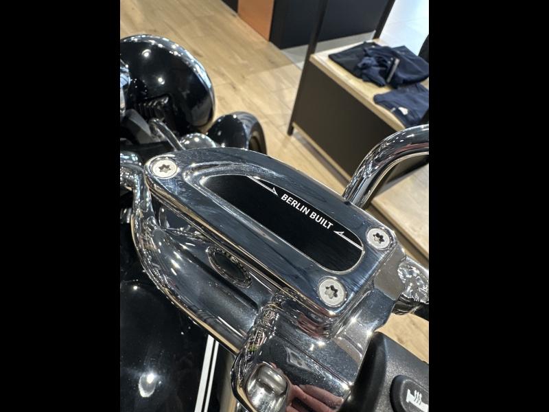 Image BMW R R 1800 100 Years A2