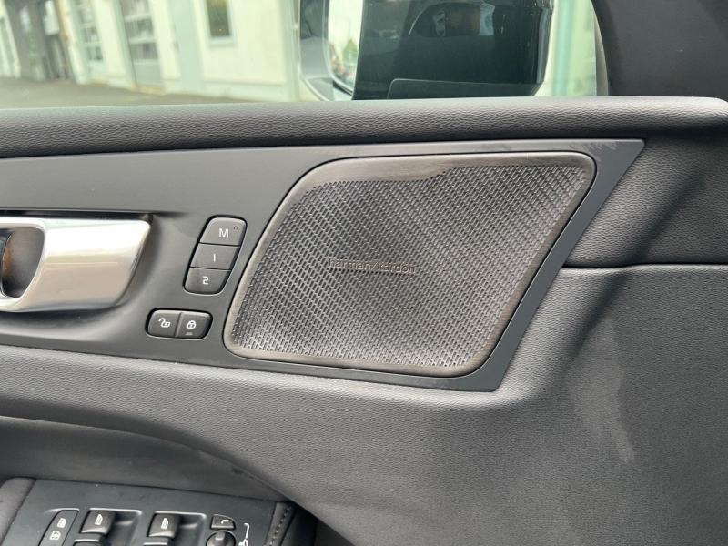 Image VOLVO XC60 T6 AWD 253 + 145ch Utimate Style Dark Geartronic