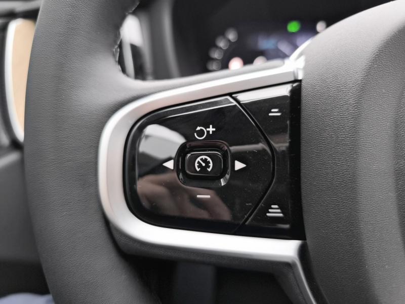 Image VOLVO XC60 T6 Hybride Rechargeable 350ch Ultra Style Dark Geartronic 8 AWD