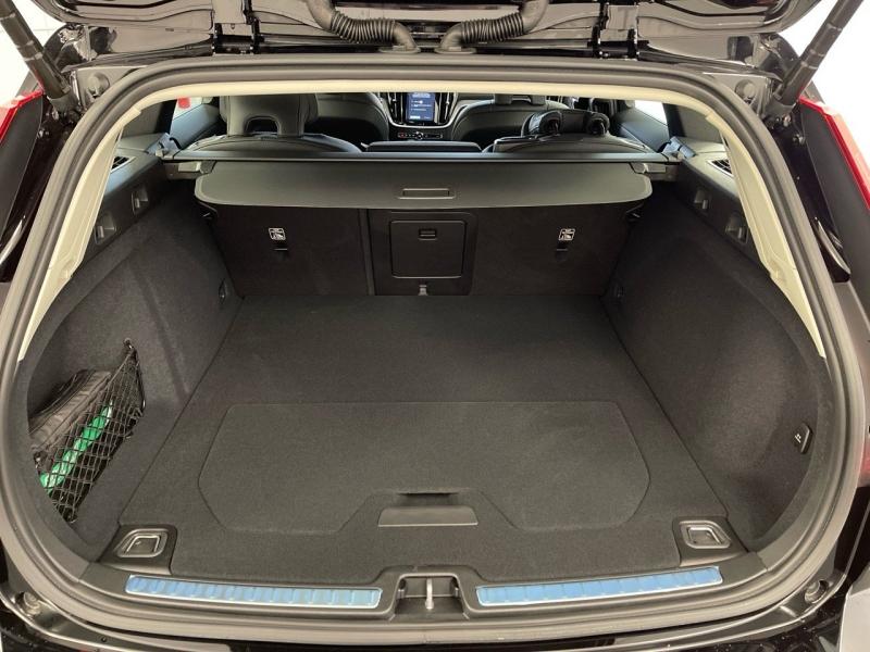 Image VOLVO V60 B4 197ch Ultra Style Dark DCT 7