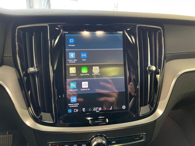 Image VOLVO V60 B4 197ch Ultra Style Dark DCT 7