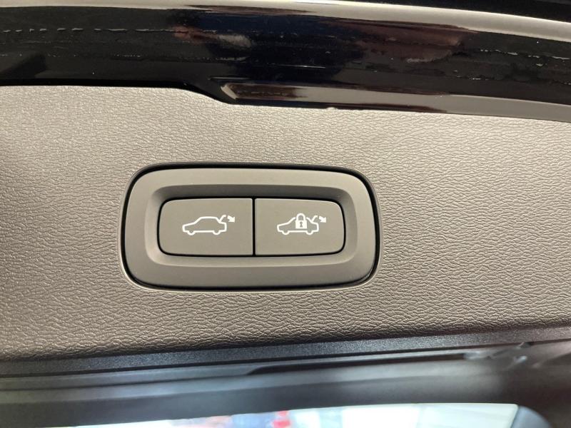 Image VOLVO V60 B4 197ch Ultra Style Dark DCT 7