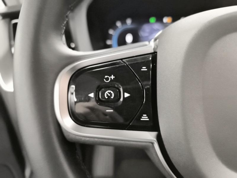 Image VOLVO XC60 T6 Hybride Rechargeable 253 + 145ch Ultra Style Dark Geartronic 8 AWD