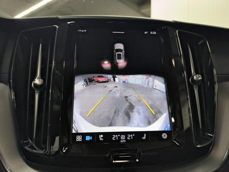 Image VOLVO XC60 T6 Hybride Rechargeable 253 + 145ch Ultra Style Dark Geartronic 8 AWD