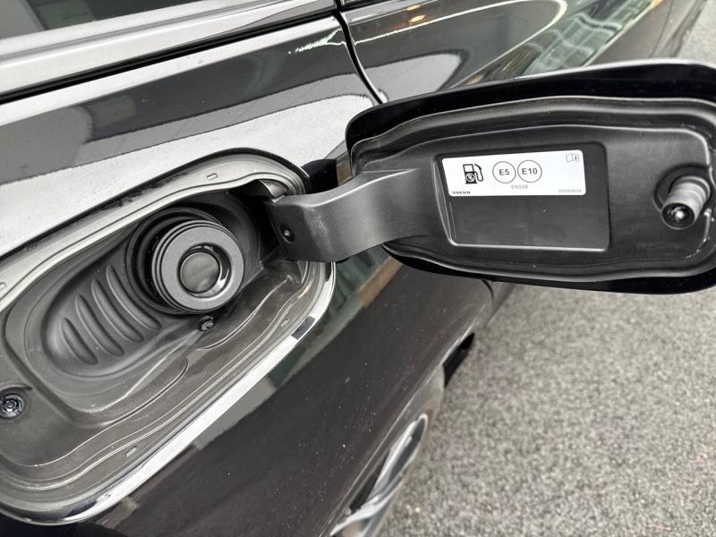 Image VOLVO V60 B4 197ch Plus Style Dark DCT 7