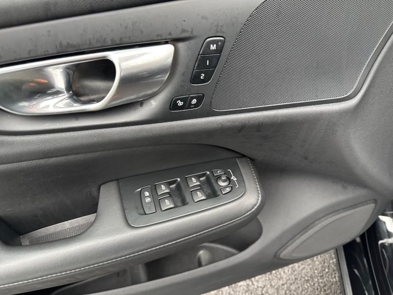 Image VOLVO V60 B4 197ch Plus Style Dark DCT 7