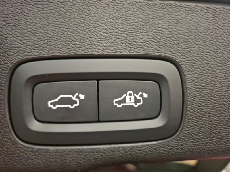 Image VOLVO XC60 T6 Hybride Rechargeable 253 + 145ch Plus Style Dark Geartronic 8 AWD