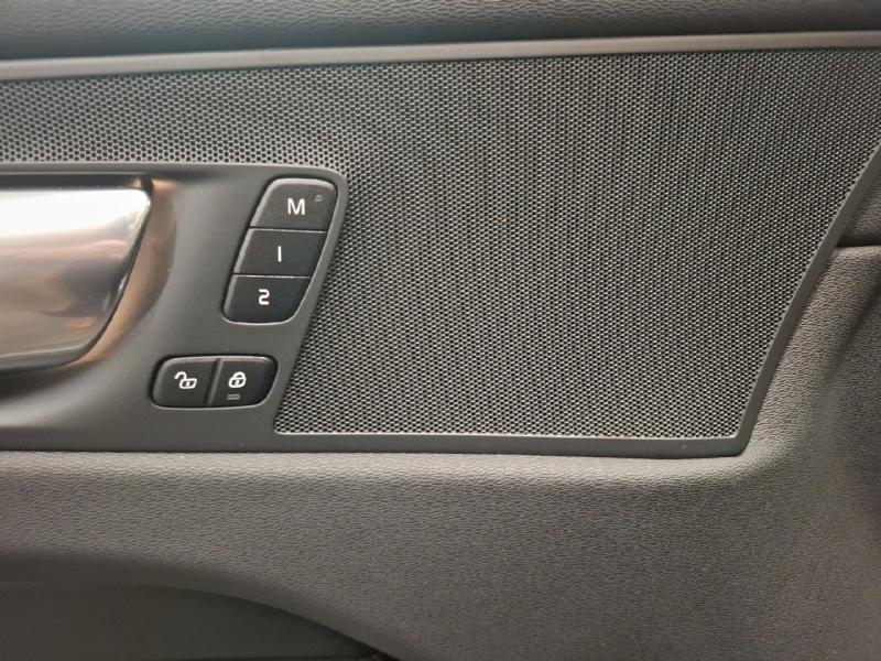 Image VOLVO XC60 T6 Hybride Rechargeable 253 + 145ch Plus Style Dark Geartronic 8 AWD