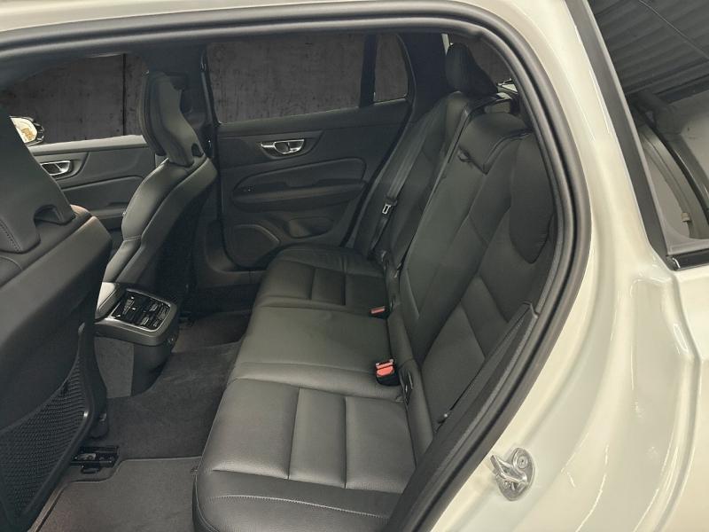 Image VOLVO V60 B4 197ch Ultra Style Dark DCT 7