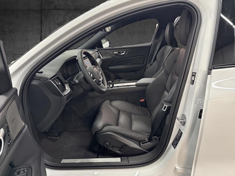 Image VOLVO V60 B4 197ch Ultra Style Dark DCT 7