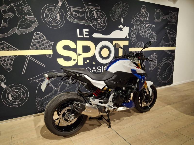 Image BMW F F 900 R A2