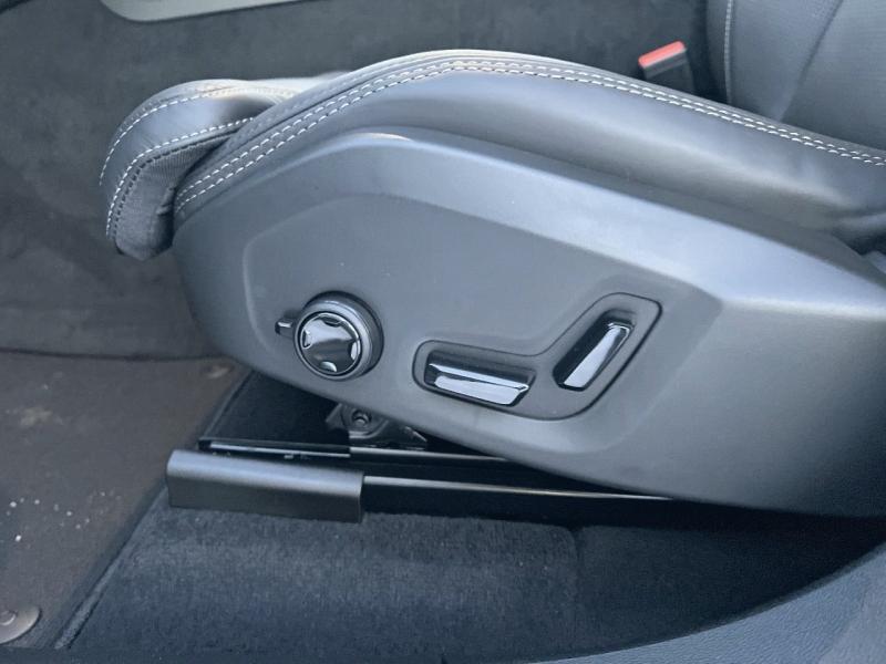 Image VOLVO XC60 T6 Hybride Rechargeable 350ch Ultra Style Dark Geartronic 8 AWD