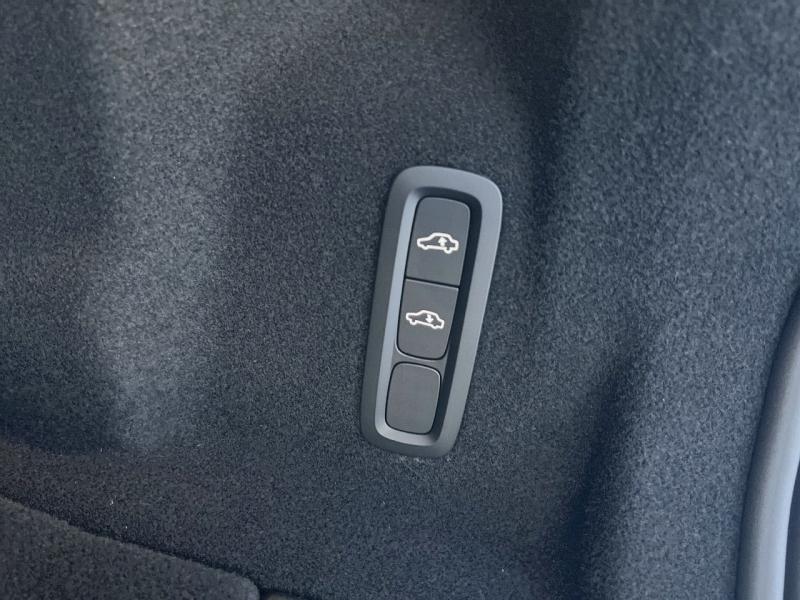 Image VOLVO XC60 T6 Hybride Rechargeable 350ch Ultra Style Dark Geartronic 8 AWD