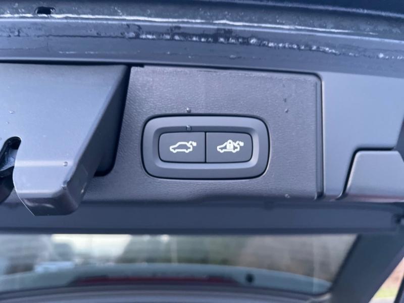 Image VOLVO XC60 T6 Hybride Rechargeable 350ch Ultra Style Dark Geartronic 8 AWD