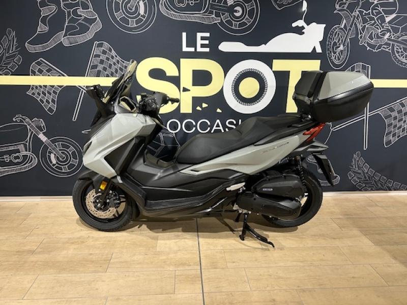 Photo HONDA Forza 125 / Smart Top Box