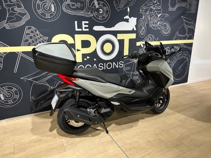 Image HONDA Forza 125 / Smart Top Box