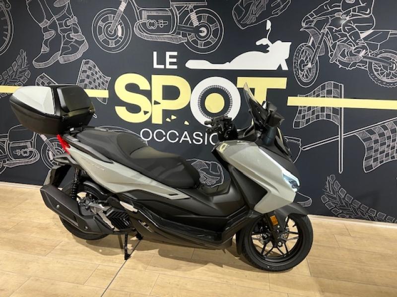 Image HONDA Forza 125 / Smart Top Box