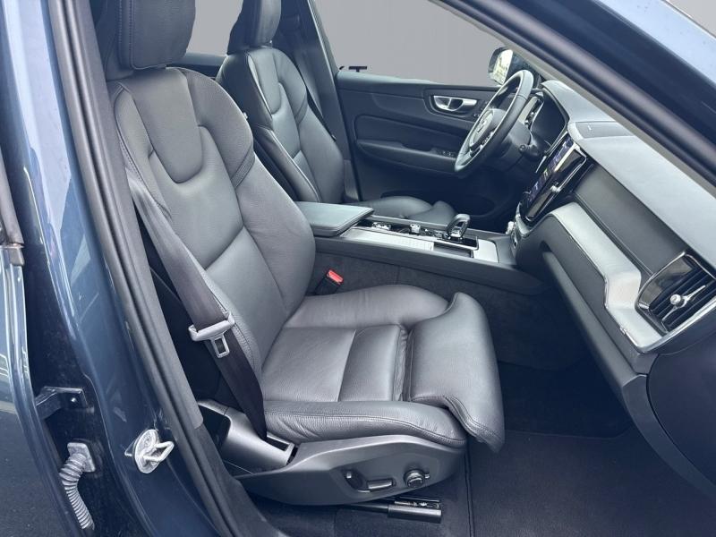 Image VOLVO XC60 T6 Hybride Rechargeable 253 + 145ch Ultra Style Dark Geartronic 8 AWD