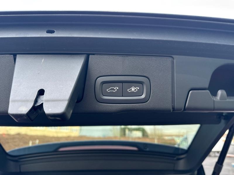 Image VOLVO XC60 T6 Hybride Rechargeable 253 + 145ch Ultra Style Dark Geartronic 8 AWD