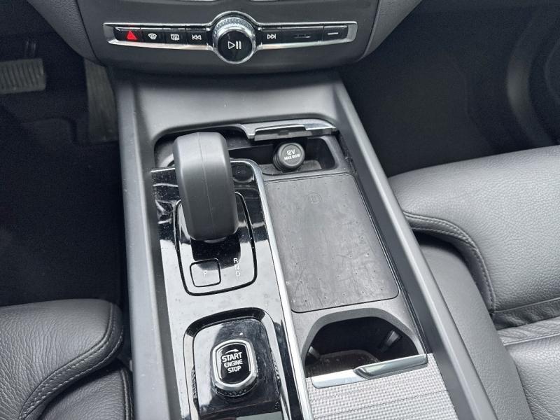Image VOLVO XC60 T6 Hybride Rechargeable 253 + 145ch Ultra Style Dark Geartronic 8 AWD