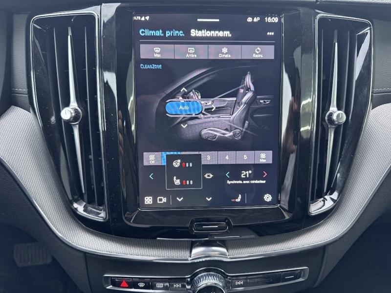 Image VOLVO XC60 T6 Hybride Rechargeable 253 + 145ch Ultra Style Dark Geartronic 8 AWD