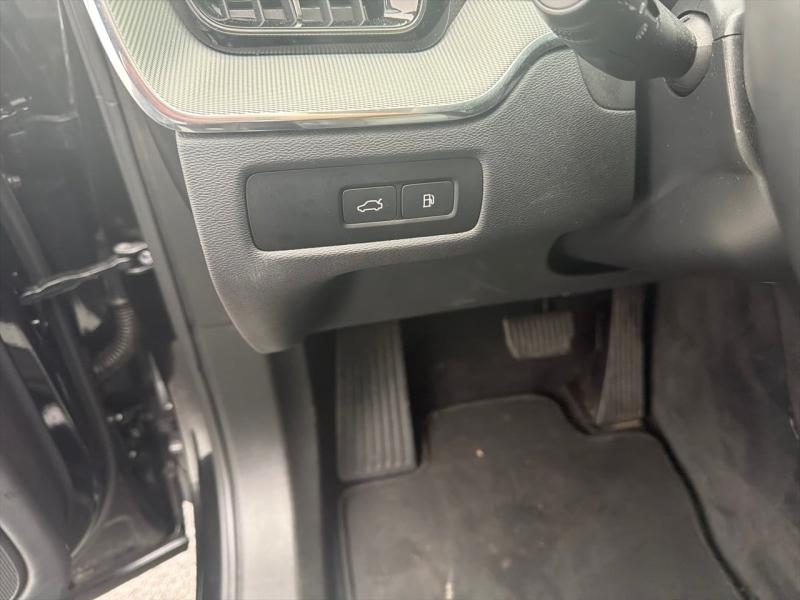 Image VOLVO XC60 T6 Hybride Rechargeable 253 + 145ch Ultra Style Dark Geartronic 8 AWD