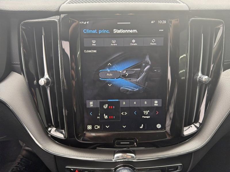 Image VOLVO XC60 T6 Hybride Rechargeable 253 + 145ch Ultra Style Dark Geartronic 8 AWD