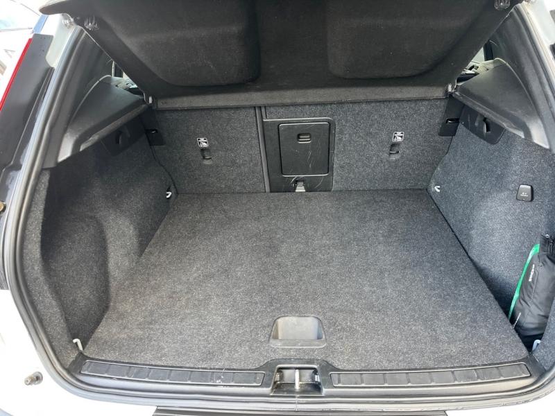 Image VOLVO XC40 T2 129ch R-Design Geartronic 8