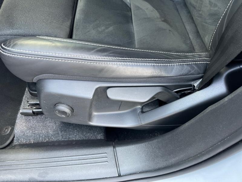 Image VOLVO XC40 T2 129ch R-Design Geartronic 8