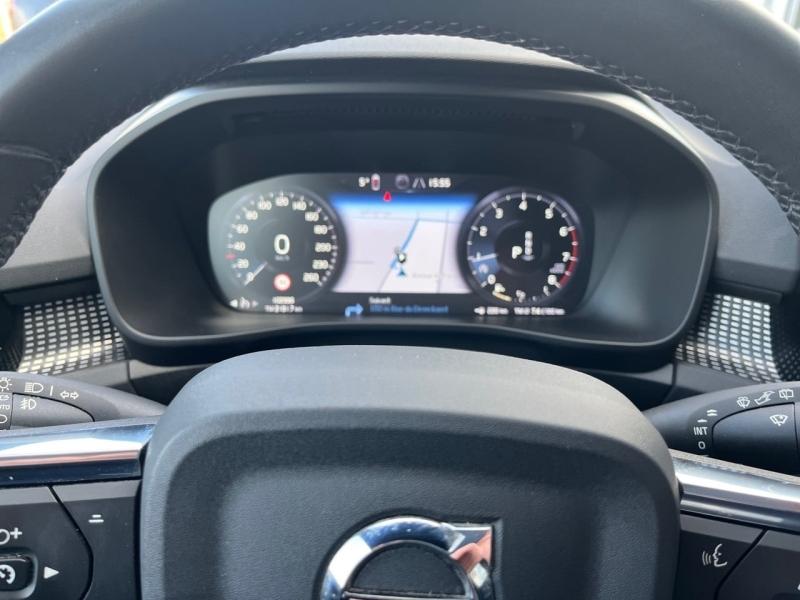 Image VOLVO XC40 T2 129ch R-Design Geartronic 8