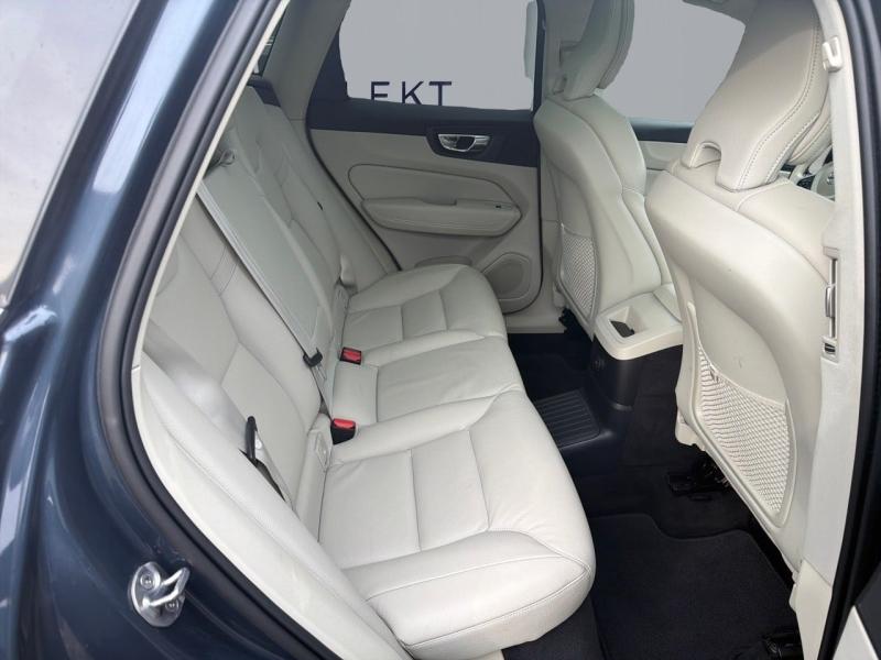 Image VOLVO XC60 T6 AWD 253 + 145ch Inscription Luxe Geartronic