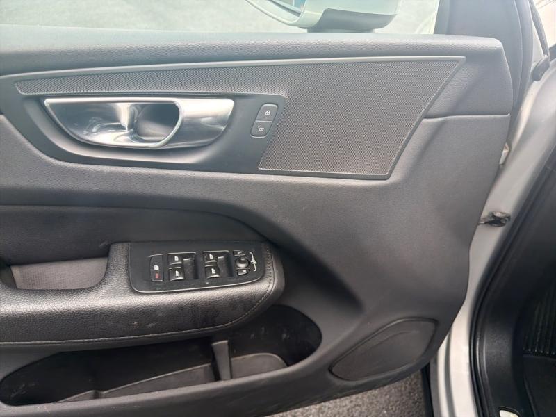 Image VOLVO XC60 B4 AdBlue 197ch Momentum Business Geartronic