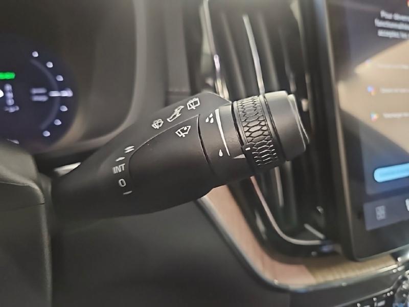 Image VOLVO XC60 T6 Hybride Rechargeable 350ch Ultra Style Dark Geartronic 8 AWD