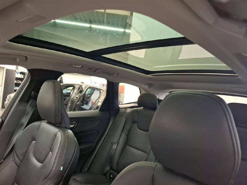 Image VOLVO XC60 T6 Hybride Rechargeable 350ch Ultra Style Dark Geartronic 8 AWD