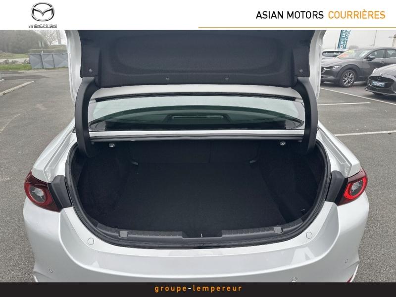 Image MAZDA Mazda 3 Berline 2.0 e-SKYACTIV-X M-Hybrid 186ch Takumi BVA 2025 Euro6e