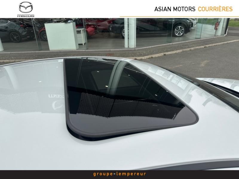 Image MAZDA Mazda 3 Berline 2.0 e-SKYACTIV-X M-Hybrid 186ch Takumi BVA 2025 Euro6e