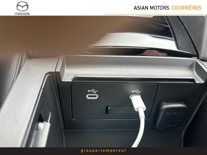 Image MAZDA Mazda 3 Berline 2.0 e-SKYACTIV-X M-Hybrid 186ch Takumi BVA 2025 Euro6e