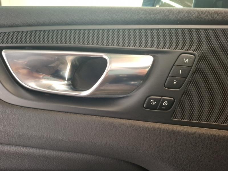 Image VOLVO XC60 B4 AdBlue AWD 197ch Business Executive Geartronic