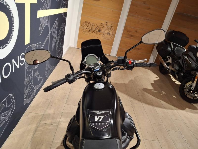 Image MOTO-GUZZI V7 V7 850 Stone