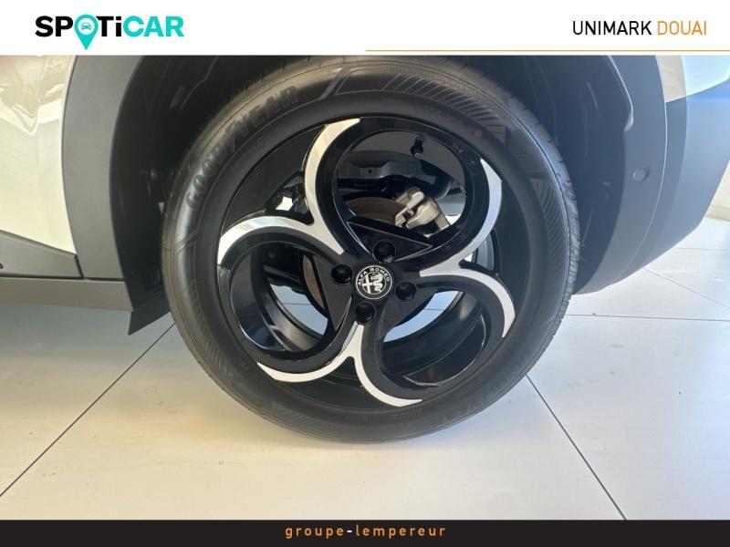 Image ALFA ROMEO Junior 1.2 Ibrida 145ch Speciale e-DCT6