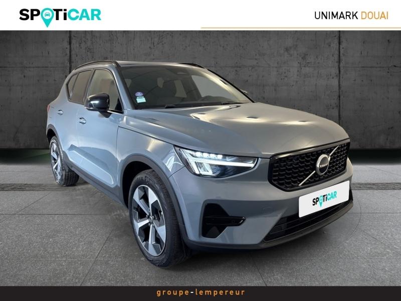 Photo VOLVO XC40 B3 163ch Plus DCT 7