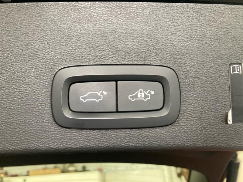 Image VOLVO XC40 T2 129ch Business Geartronic 8